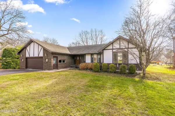 722 Feura Bush Road, Bethlehem, NY 12054