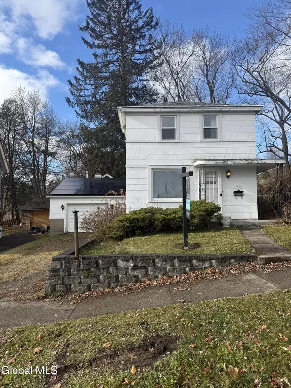 27 N McNab Avenue, Gloversville, NY 12078