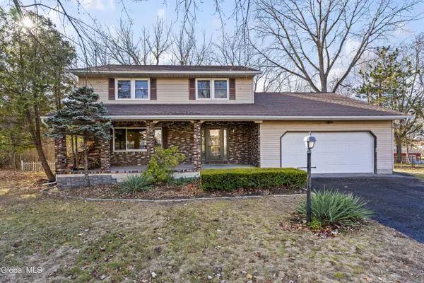 15 Tower Hgts, Albany, NY 12211