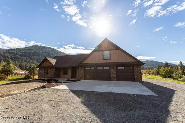 Sagle, ID 83860,102 Hanley Ln