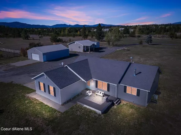 4489 E LUPIN LN, Athol, ID 83801