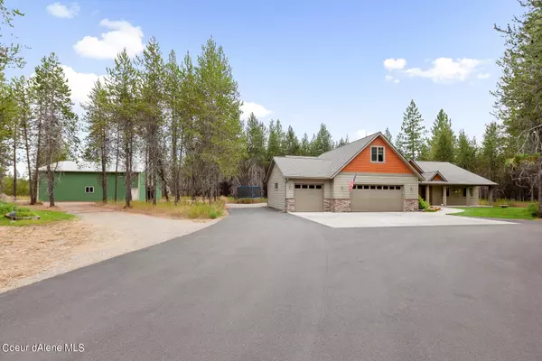 4257 W FLATWOODS LOOP, Rathdrum, ID 83858