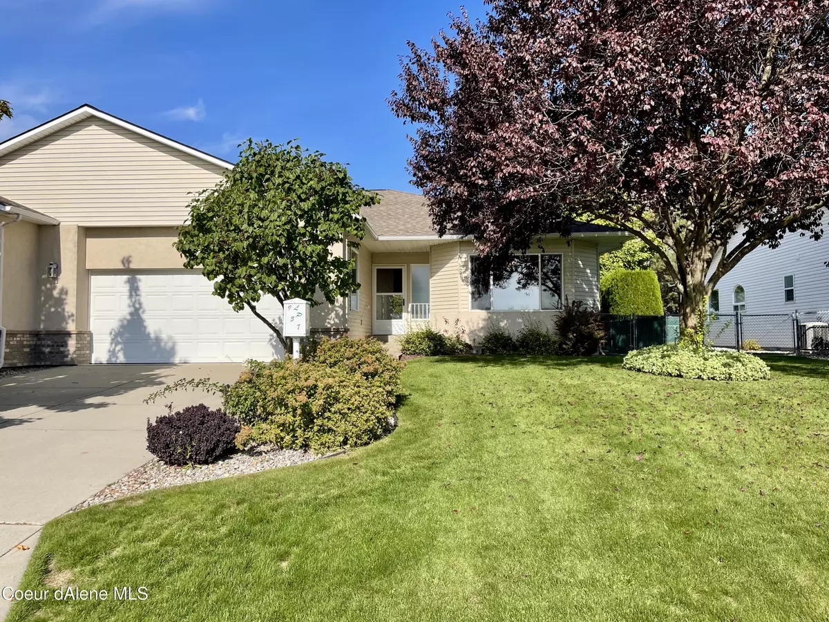 Hayden, ID 83835,937 W WOODLAWN DR