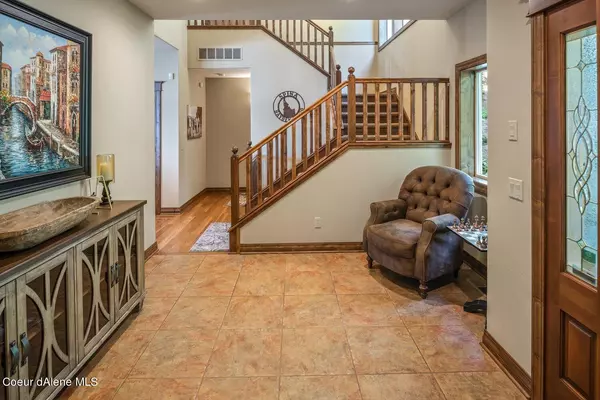 Hayden, ID 83835,5876 E English Point Rd