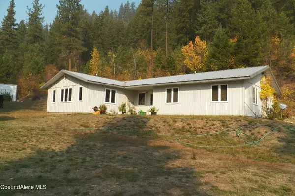 2899 Up Pack River Road, Sandpoint, ID 83864