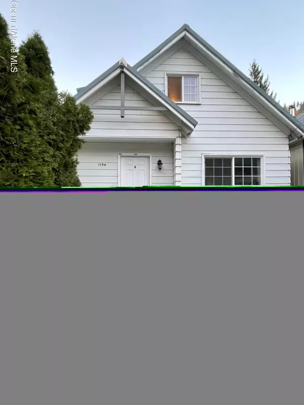 119 1/2 Cypress St, Wallace, ID 83873