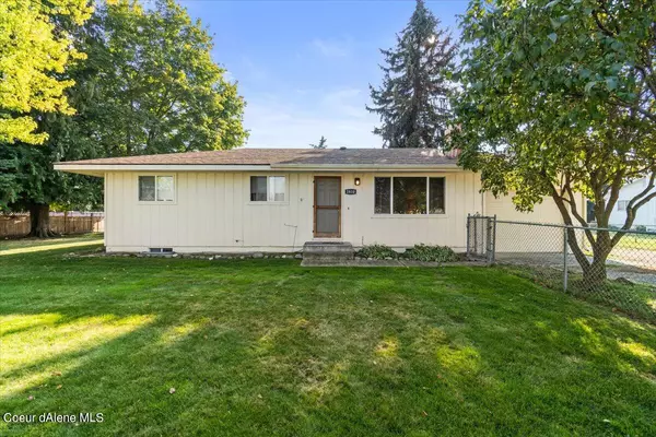 Hayden, ID 83835,1810 W HONEYSUCKLE AVE