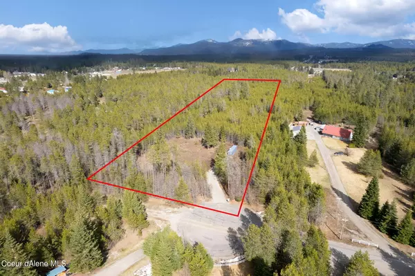 17508 N Wilkinson Rd, Rathdrum, ID 83858