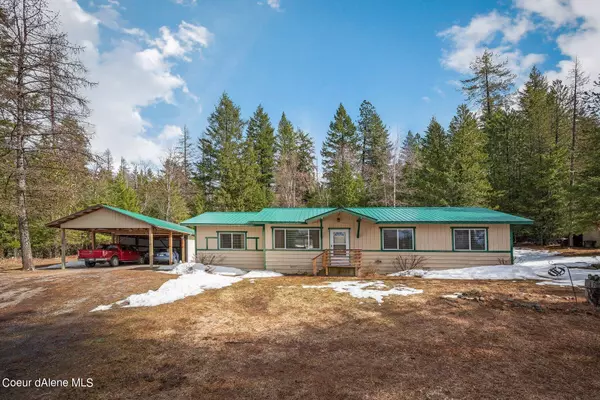 1227 Algoma Spur, Sagle, ID 83860