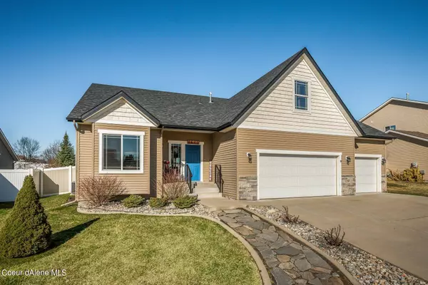 8672 N BOYSENBERRY LOOP, Hayden, ID 83835