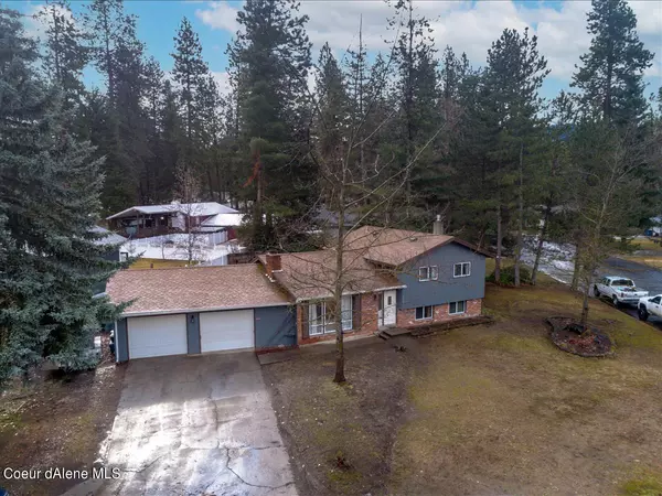 4100 E EVERGREEN DR, Post Falls, ID 83854