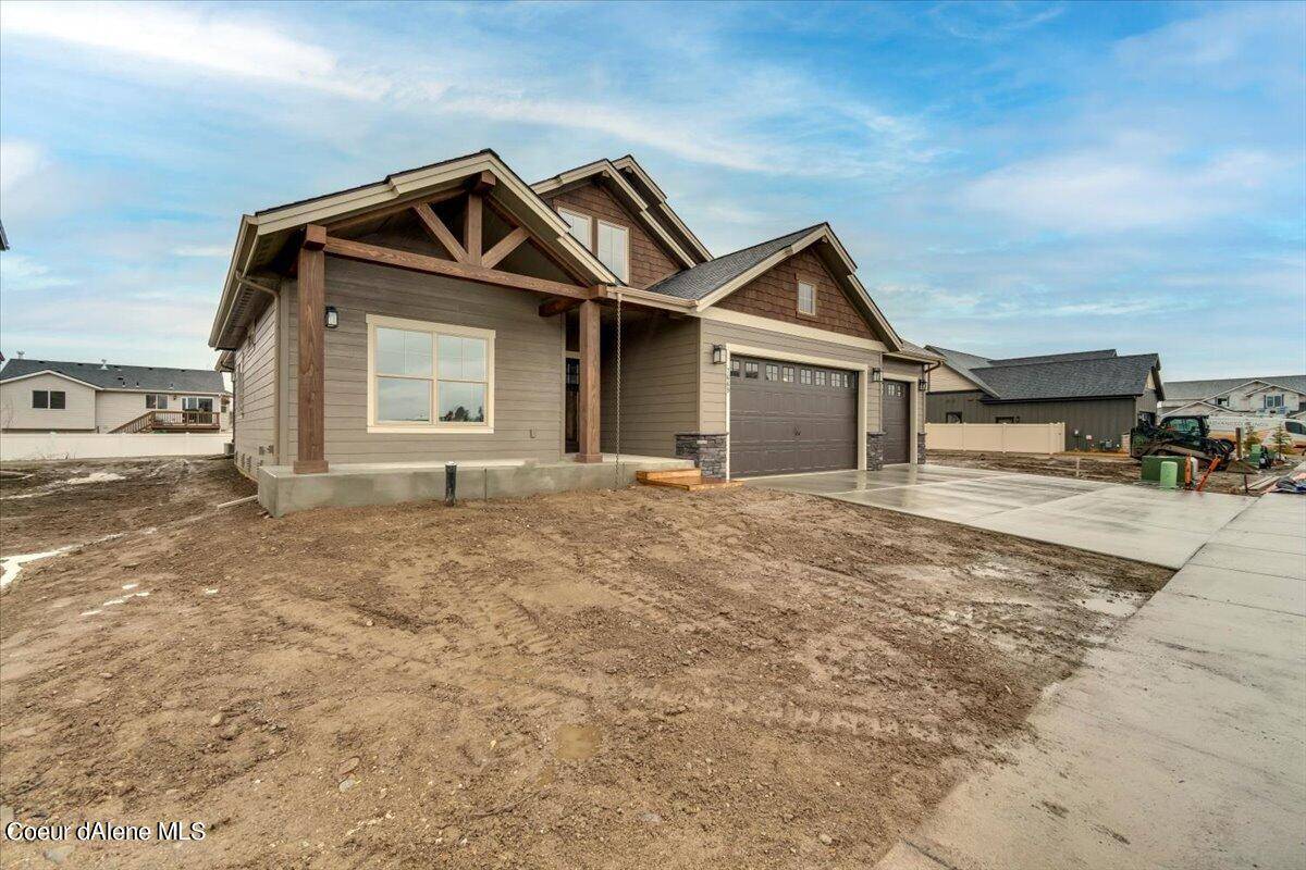 Coeur d'Alene, ID 83815,7669 N ROCHE DR