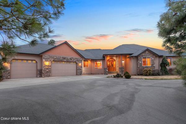 7396 W Nighthawk Dr, Post Falls, ID 83854