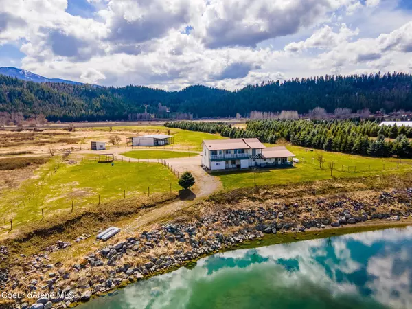 662 Waterfront Ln, Bonners Ferry, ID 83805