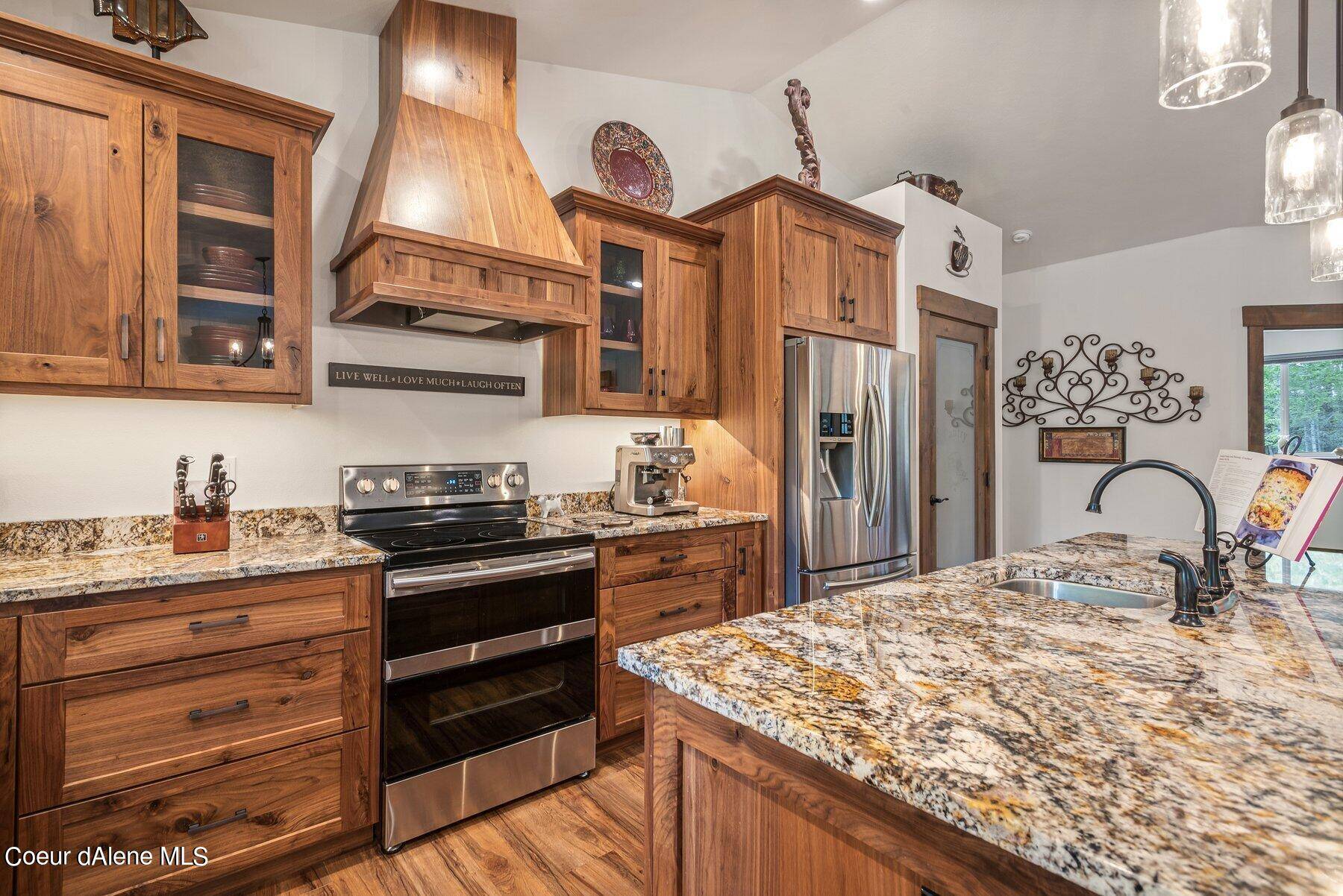 Spirit Lake, ID 83869,484 Goldfinch Ln