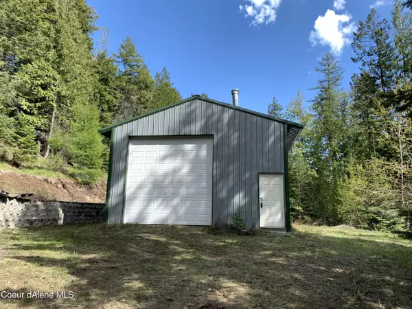 869 Eastridge RD, Careywood, ID 83809