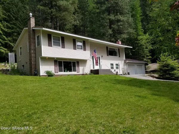 6485 Tannenbaum Cir, Bonners Ferry, ID 83805