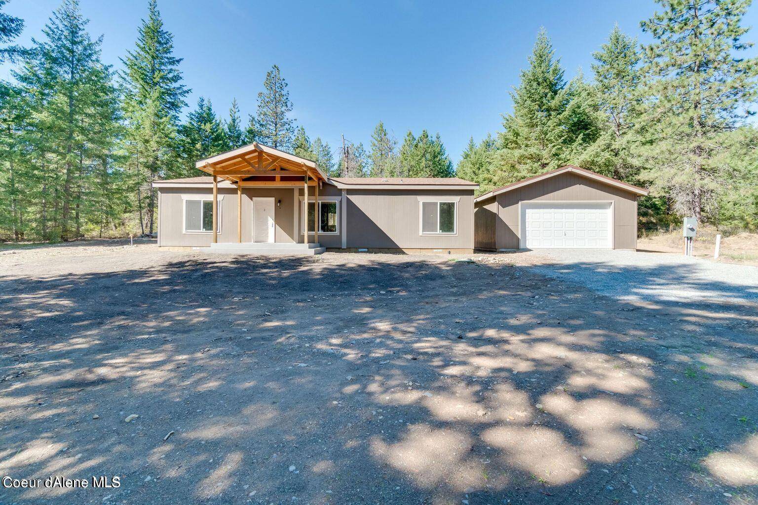 28725 N Autumn St, Athol, ID 83801