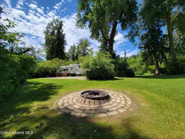 1 W Hemlock Lane, Kingston, ID 83839