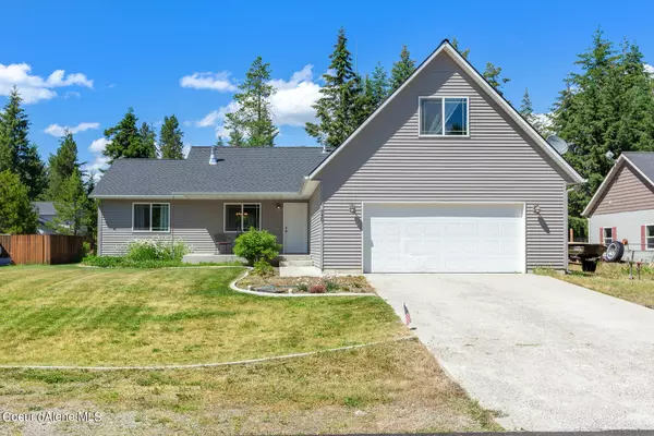 5467 W BLACKWELL BLVD, Spirit Lake, ID 83869