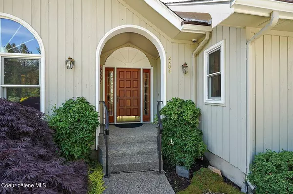 Sandpoint, ID 83864,2204 Browning WAY