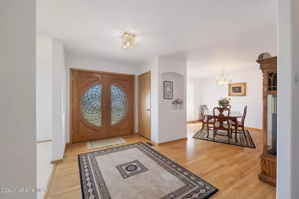 Hayden, ID 83835,1027 W OAKWOOD DR