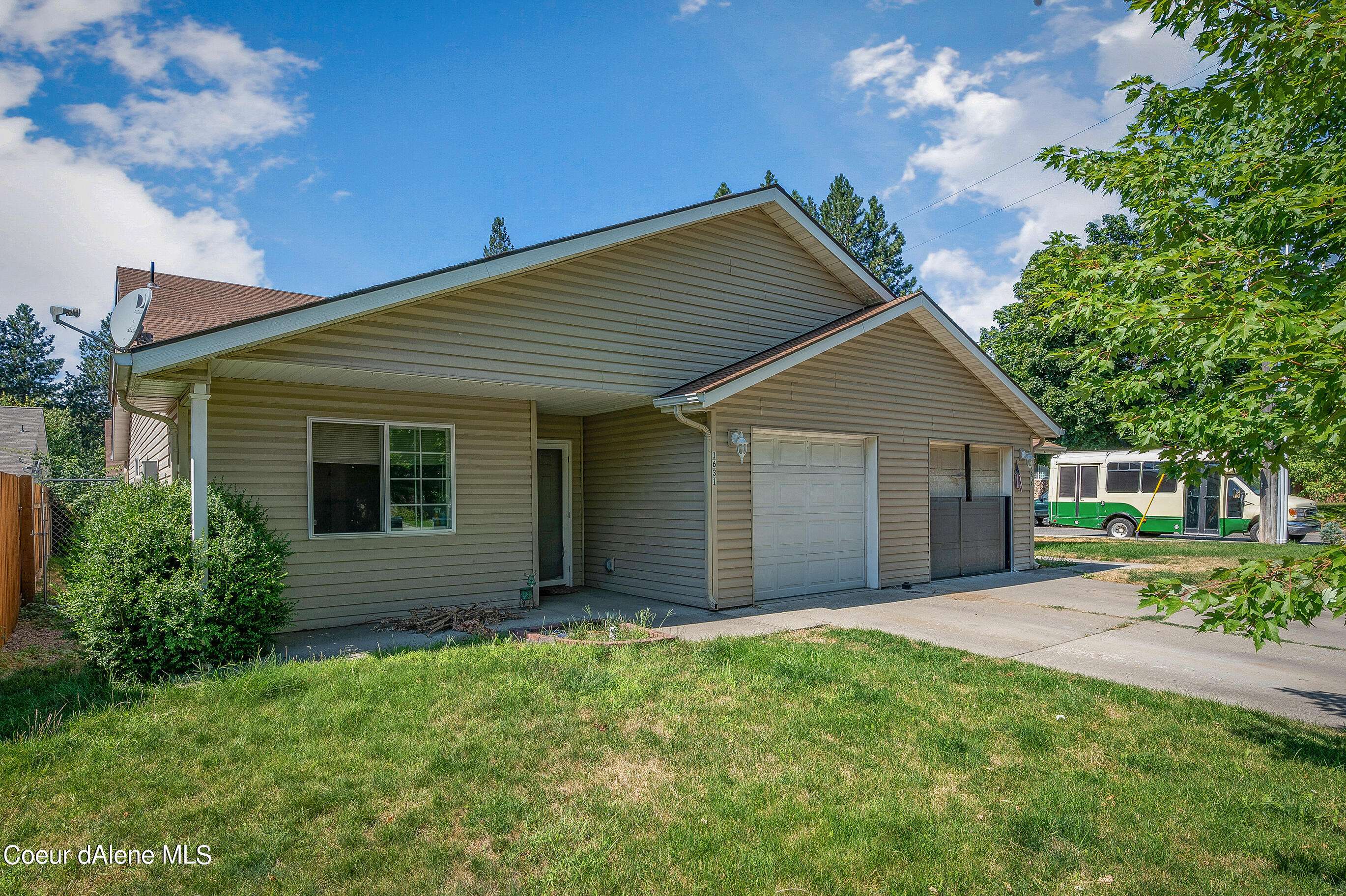 Coeur d'Alene, ID 83815,1631/1639 E PEGGY LOOP