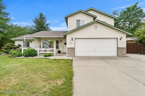 2074 W TUMBLEWEED CIR, Hayden, ID 83835