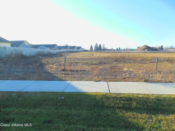 3965 N May Ella Loop, Post Falls, ID 83854