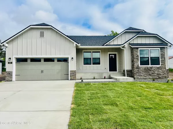 665 E Ripatti Way, Hayden, ID 83835