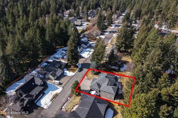 Hayden Lake, ID 83835,1663 E NORTHWOOD DR