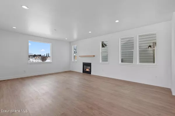 Sandpoint, ID 83864,682 University Park Way