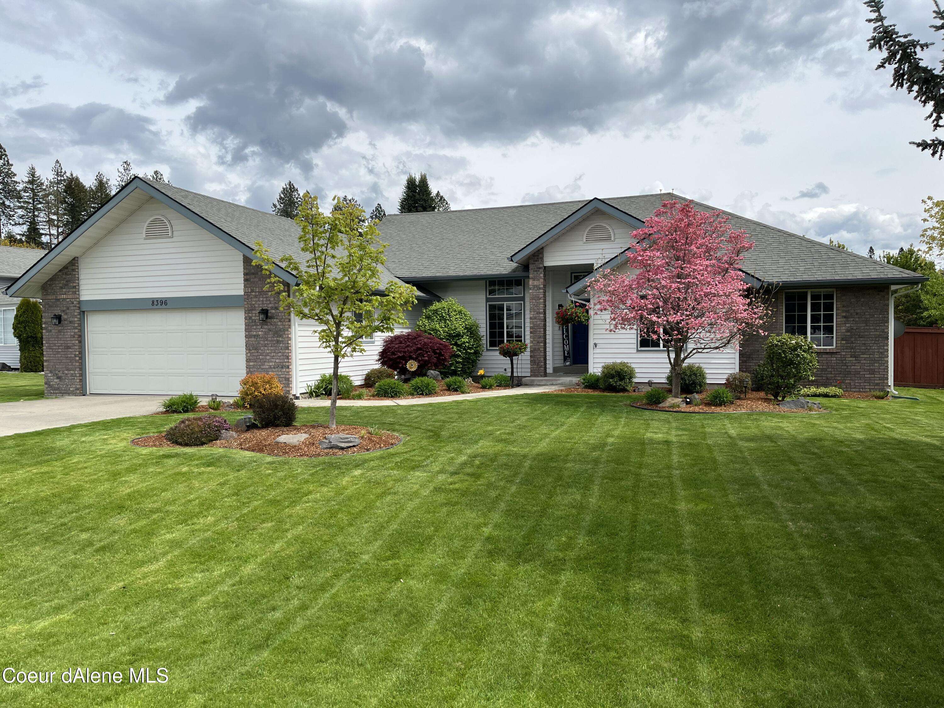 8396 N SUMMERFIELD LOOP, Hayden, ID 83835