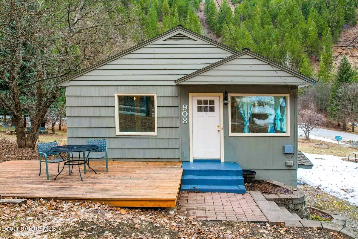 Wardner, ID 83837,908 S Division St