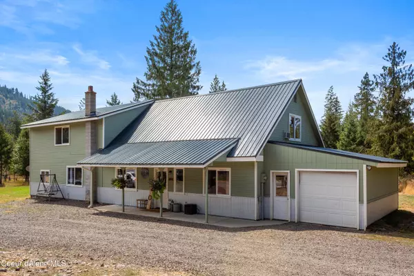 526 Mountain View Rd, Clark Fork, ID 83811