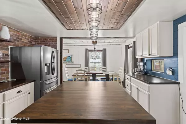 12286 N Burdette Ln Hauser, ID 83854