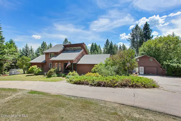 224 Pinecrest Loop, Sandpoint, ID 83864