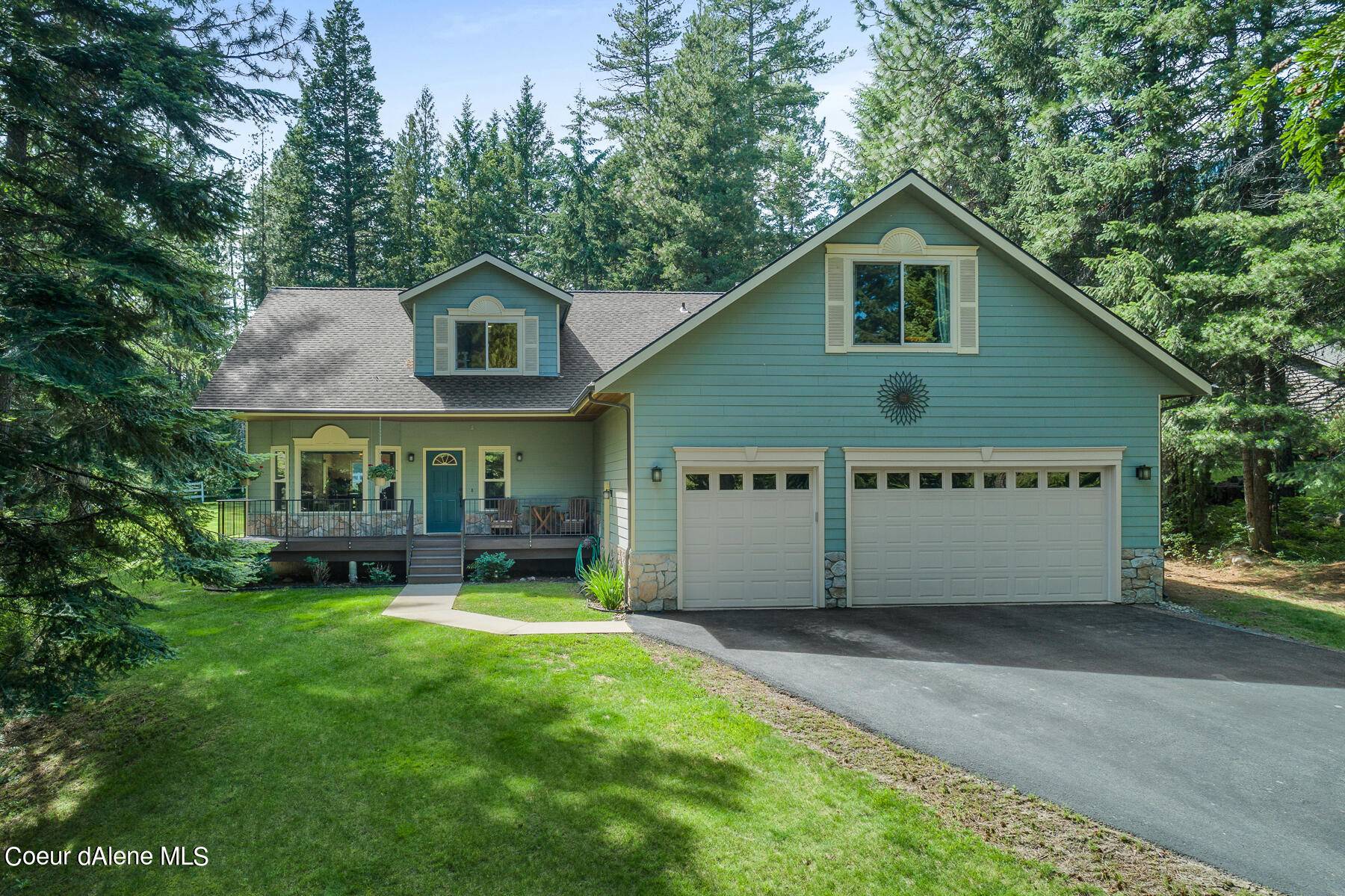 176 Crooked Ln, Sandpoint, ID 83864