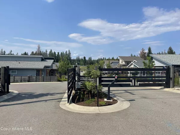 3332 N LADALIA DR, Coeur d'Alene, ID 83814