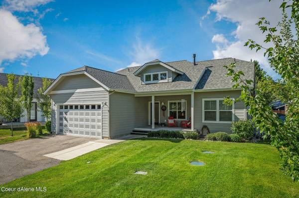 415 Becker Ln, Dover, ID 83825