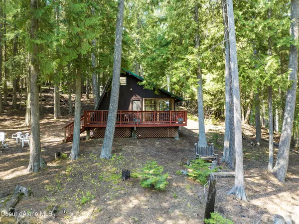 175 Lois Ln, Priest Lake, ID 83856