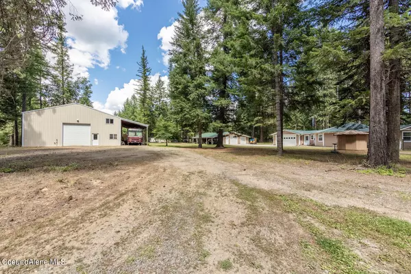 Cocolalla, ID 83813,358 Lakeview Dr