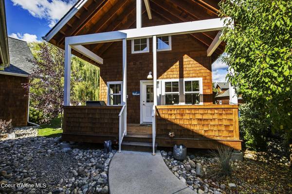 203 Pomrankey Ln, Dover, ID 83825