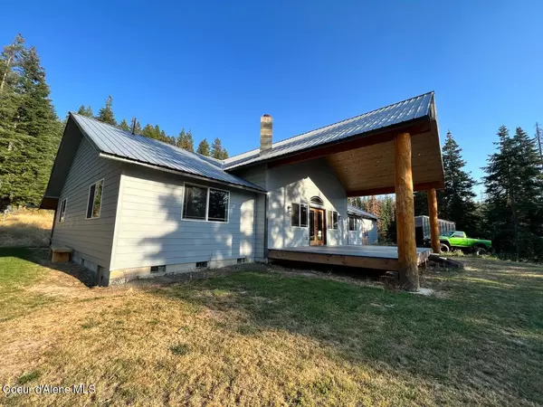 Santa, ID 83866,414 Joan's Road