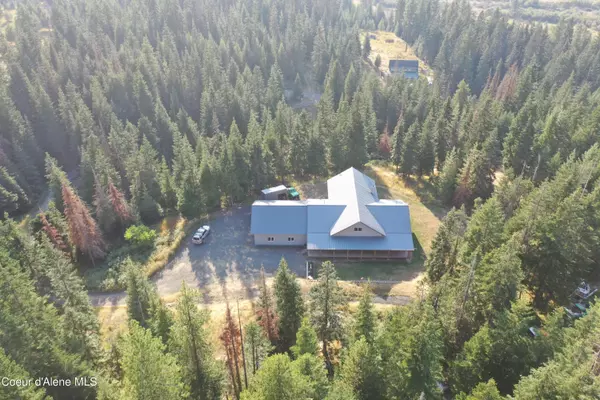 Santa, ID 83866,414 Joan's Road