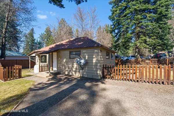 22125 N Birdsong LN, Rathdrum, ID 83858