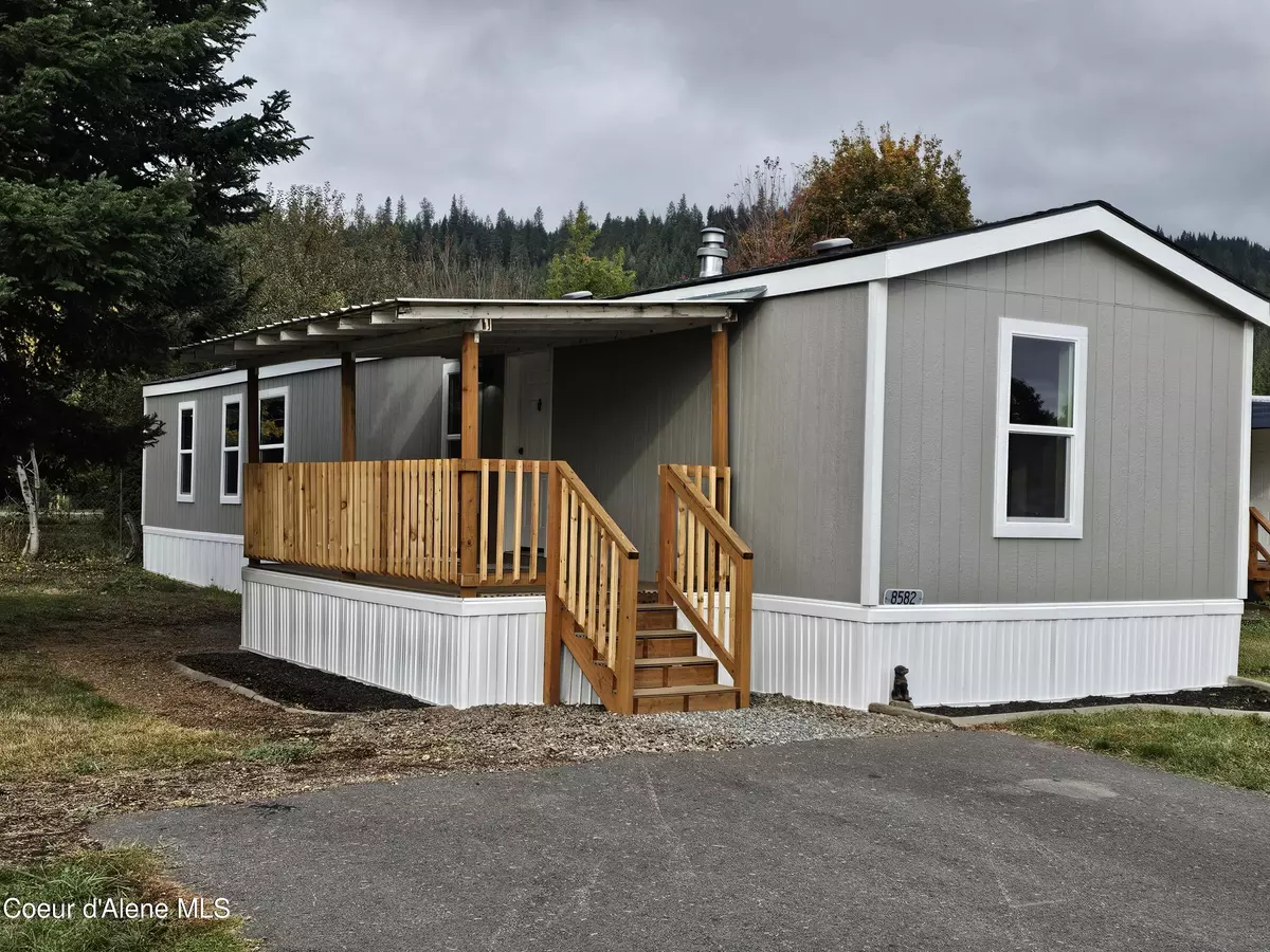 Rathdrum, ID 83858,8582 W PARK LOOP