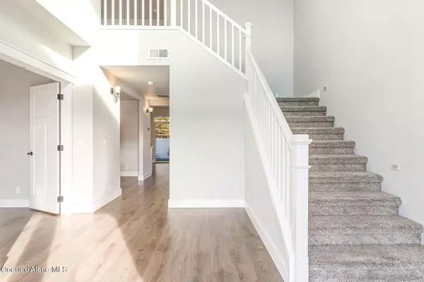 Hayden, ID 83835,553 E Dolomite Dr