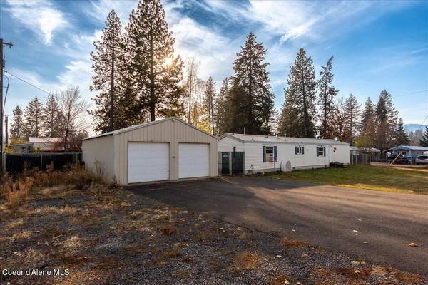 5970 Madison St, Spirit Lake, ID 83869