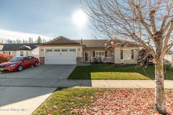 1558 W Olympus Ave, Hayden, ID 83835